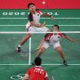 Foto arsip - Ganda campuran Indonesia Praveen Jordan/Melati Daeva Oktavianti mengembalikan kok ke arah ganda campuran China Si Wei Zheng/Ya Qiong Huang dalam perempat final Olimpiade Tokyo 2020 di Musashino Forest Sport Plaza, Tokyo, Jepang, Rabu (28/7/2021). ANTARA FOTO/Sigid Kurniawan/rwa. (ANTARA FOTO/SIGID KURNIAWAN)
