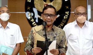 Tangkapan layar Ketua Pengarah Satgas BLBI Mahfud MD (tengah). (Genta T. Mawangi/Antara)