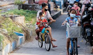 anak yatim piatu kehilangan orang tua karena covid-19 menteri pppa