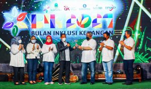 OJK Bersama bank bjb Menggelar Puncak Acara Bulan Inklusi Keuangan 2021 OJK Bersama bank bjb Menggelar Puncak Acara Bulan Inklusi Keuangan 2021