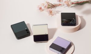Saat Edgy Fashion Bertemu Teknologi Smartphone Masa Depan di Jakarta Fashion Week 2022 Color Palette Galaxy Z Flip3 5G yang Versatile