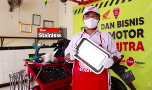 Video karya dari Siswa SMK Mitra Industri MM 2100, Ropi Ramdani dengan materi penggantian V-Belt dan Roller.
