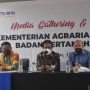 Menteri ATR/Kepala BPN, Sofyan A. Djalil saat memberikan keterangan pers terkait penanganan kejahatan pertahanan di Jakarta, Rabu (17/11/2021). (ANTARA/Fauzi Lamboka)