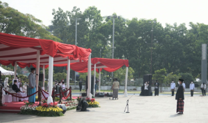 Gubernur Ridwan Kamil Pimpin Upacara Hari Santri Tingkat Jabar