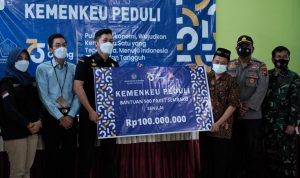 Hari Oeang ke-75, Kemenkeu Gelar Bakti Sosial di Karimunjawa