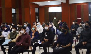 Suasana acara sosialisasi peluncuran aplikasi Sidakep pada warga Kelurahan Cipageran di Cimahi Technopark, Kamis (18/11).