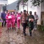 Kapolres Cimahi Gelar Giat Bakti Sosial di Desa Cihanjuang KBB