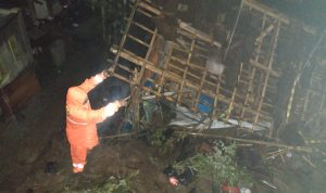Balita Tewas Tertimpa Longsor, Setelah Tembok Penahan Tanah Roboh Balita Tewas Tertimpa Longsor, Setelah Tembok Penahan Tanah Roboh