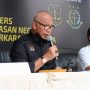 Pelaksana Tugas (Plt) Sekretaris Jaksa Agung Muda Pembinaan (Sesjambin) Kejagung RI Sartono (tengah) saat konferensi pers di Jakarta, Minggu (21/11/2021). ANTARA/Muhammad Zulfikar.
