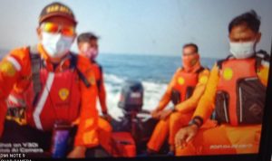 Wisatawan Asal Bekasi Hilang di Pantai Ciantir, Proses Evakuasi Masih Berjalan Wisatawan Asal Bekasi Hilang di Pantai Ciantir, Proses Evakuasi Masih Berjalan