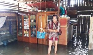 Kondisi banjir dalam rumah salah seorang warga Desa Sudan Kecamatan Cempaga Hulu, Sabtu (13/11/2021). ANTARA/HO-BPBD Kotim