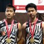 Kevin Sanjaya Sukamuljo/Marcus Fernaldi Gideon menghadiri sesi konferensi pers dengan mengenakan medali kemenangan Indonesia Open 2021 di Nusa Dua, Bali, Minggu. (Antaranews/Roy Rosa Bachtiar)