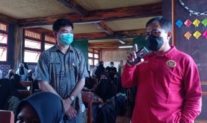 Kepala BIN Daerah Jabar Brigjen TNI Dedy Agus Purwanto, (kanan)
