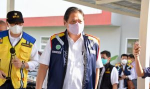 Menteri Koordinator Bidang Perekonomian Airlangga Hartarto ketika melakukan kunjungan kerja