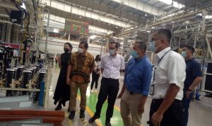 Dahlan Iskan Dibuat Takjub dengan Kecanggihan Wuling Almaz