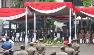 Peringatan Hari Pahlawan, Ngatiyana Sampaikan Pesan Ini Situasi upacara Hari Pahlawan di Lapangan Pemkot Cimahi, Rabu (10/11)(Intan Aida/Jabar Ekspres)