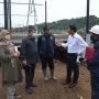 Pimpinan dan Anggota Komisi III DPRD Provinsi Jawa Barat Meninjau Situ Ciburuy di Kabupaten Bandung Barat dalam rangka mendapatkan informasi terkait Potensi Pendapatan dari aset Pemerintah Provinsi Jawa Barat yang bertempat di Kabupaten Bandung Barat. (Foto: Humas DPRD Jabar)