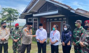 Polres Cimahi Gelar Baksos Bersama Gerakan Pemuda Kesehatan di Batujajar, Rabu (17/11).