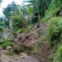 Longsor di Desa Tagog, Kecamatan Padalarang. (Foto: Praja/Jabar Ekspres)