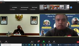 Tangkapan layar sambutan Plt. Wali Kota Cimahi dalam webinar “ Upaya Pemerintah Dalam Optimalisasi Peran Guru Di Seluruh Tingkatan” Kamis (25/11).