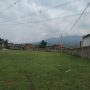 Tiang listrik yang sudah mulai terpsang di lingkungan Perumahan SBG, Kecamatan Cimanggung, Kabupaten Sumedang untuk fasilitas relokasi korban longsor Cimanggung. (Istimewa)