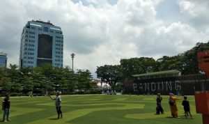 tutup syarat masuk taman alun-alun bandung