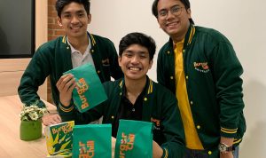 Berbekal Inovasi Bisnis, 3 Mahasiswa Unpad Pengusaha Burgerchill Ini Dapat Beasiswa BRI Peduli-Creation 2021 Tiga mahasiswa Universitas Padjadjaran (Unpad) yang sekaligus menjadi pengusaha makanan bermerek dagang Burgerchill mendapatkan beasiswa dari BRI