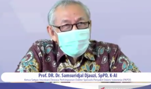 Tangkapan layar - Ketua Satgas Imunisasi Dewasa Perhimpunan Dokter Spesialis Penyakit Dalam Indonesia (PAPDI), Prof. DR. Dr. Samsuridjal Djauzi, SpPD, K-AI, FACP dalam konferensi pers virtual Hari Flu Sedunia: “Pentingnya Vaksinasi Flu di Masa Pandemi COVID-19", Jumat (19/11/2021). (ANTARA/Lia Wanadriani Santosa)