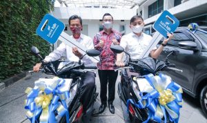 bank bjb Serahkan Hadiah Penghargaan Nasabah Setia Kredit Konsumer 2021 bank bjb Serahkan Hadiah Penghargaan Nasabah Setia Kredit Konsumer 2021