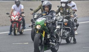Begini Kesan Presiden Jokowi Usai "Balap" di Sirkuit Mandalika presiden balap motor sirkuit mandalika meresmikan