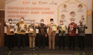 Disaksikan Ridwan Kamil, PT Mitra Bumdes Nusantara Gelar Sinergi dengan BUMN dan BUMD PT Mitra Bumdes Nusantara (MBN) menggelar Simposium Kolaborasi dan Sinergi bersama BUMN, BUMD, dan BUMDES, dengan mengusung tema Pemulihan Ekonomi dengan Menggerakkan Ekonomi dari Desa, di Hotel Preanger, Kota Bandung.