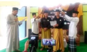 Hebat! Santri Kembar Usia 17 Tahun Berhasil Hafal Alquran