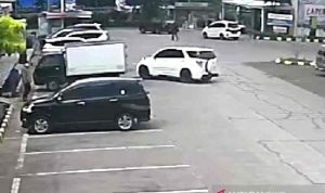 Polisi Jadi Korban Tabrak Lari, Begini Kejadiannya Menurut Saksi Mata bandar narkoba tabrak lari polisi saksi mata