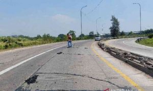 perbaikan jalan tol cikampek jakarta