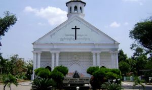 Video Viral, Warga Datangi Gereja Hentikan Ibadah natal gereja