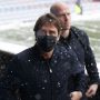 Arsip - Pelatih Tottenham Hotspur Antonio Conte, memberi tanggapan jelang lawan Liverpool. (bermasker).(REUTERS/CRAIG BROUGH)