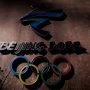 Logo Beijing 2022 terlihat di luar markas besar Komite Penyelenggara Beijing untuk Olimpiade dan Paralimpiade Musim Dingin 2022 di Taman Shougang, Beijing, China, Rabu (10/11/2021). ANTARA/REUTERS/Thomas Peter