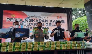 Direktorat Tindak Pidana Narkoba Bareskrim Polri ungkap peredaran gelap narkoba jaringan Malaysia-Indonesia, Kamis (23/12/2021). (ANTARA/Laily Rahmawaty)