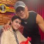 Edelenyi Laura Anna (kanan) bersama Deddy Corbuzer (kiri)