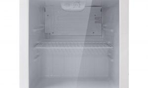 AQUA Japan menghadirkan Showcase Cooler AQB-50 yang dapat mendukung kebersamaan dan kehangatan di saat Natal.