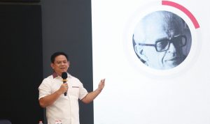 Abdy Yuhana ketiaka memberikan kuliah umum kepada mahasiswa Unpas mengenai Pendekatan Literasi Regulasi Pemilu