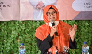 Anggota DPRD KKomisi II Sari Sundari ketika melaksanakan Reses di Kecematan Ciwidey