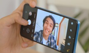 Ardit Erwandha membagikan tips untuk membuat video konten lucu dengan menggunakan samsung Galaxy A32