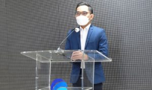 Tiga Strategi Kominfo Tangani Konten Negatif di Ruang Digital Juru Bicara Kementerian Kominfo, Dedy Permadi, saat konferensi pers di gedung Kominfo, Jakarta, Kamis (30/12/2021). (ANTARA/Rizka Khaerunnisa)