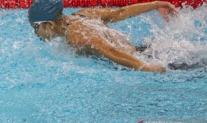 PERENANG MUDA POTENSIAL: Perenang DKI Jakarta Angel Gabriella Yus memacu kecepatan saat bertanding pada final Renang 50 meter Gaya Kupu-kupu Putri PON Papua di Stadion Akuatik, Kampung Harapan, Kabupaten Jayapura, Papua, Selasa (12/10/2021). Angel Gabriella Yus berhasil meraih medali emas dengan catatan waktu 28.20 detik. ANTARA FOTO/M Agung Rajasa/pras.