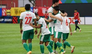 Hantam Laos 5-1, Indonesia Puncaki Klasemen Grup B Piala AFF Para pemain Indonesia merayakan gol ke gawang Laos pada laga Grup B Piala AFF 2020 di Stadion Bishan, Singapura, Minggu (12/12/2021). Indonesia memenangkan pertandingan itu dengan skor 5-1. (ANTARA/HO/PSSI)