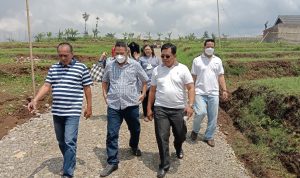 Perumahan Katumiri Grand Hill Banyak Diapresiasi Publik Figur, Ini Alasannya Dirut PT Megah Agung Properti Erfan Bramantyo mendampingi beberapa publik figure dan tokoh politik untuk memantau kawasan perumahan Katumiri Grand Hill, Rabu (15/12).