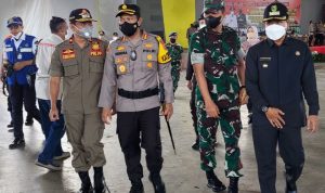 Bupati Bandung, Dadang Supriatna, bersama Kapolresta Bandung, Dandim 0624, dan Anggota DPRD Kabupaten Bandung, melaksanakan Apel Gelar pasukan Nataru. (Yully S Yulianty/Jabar Ekspres)