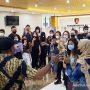 Sejumlah korban penipuan investasi suntik modal alat kesehatan dengan kerugian sekitar Rp1,2 triliun, mendatangi Bareskrim Polri, Jakarta, Selasa (14/12/2021). (ANTARA/Laily Rahmawaty/aa.)