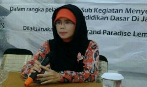 Wakil Kepala Sekolah Bidang Peningkatan Mutu SMPN 2 Cipeundeuy Eni Haerini